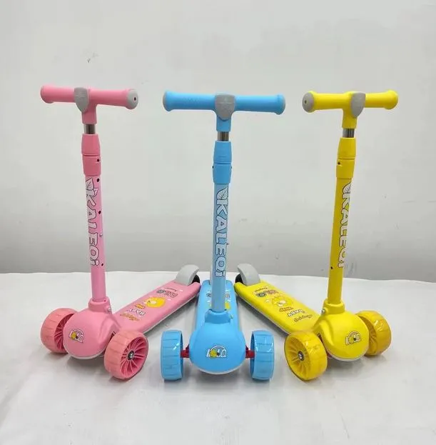 Foldable 3-Wheel Children’s Kick Scooter with Hummer Wheels & Lights