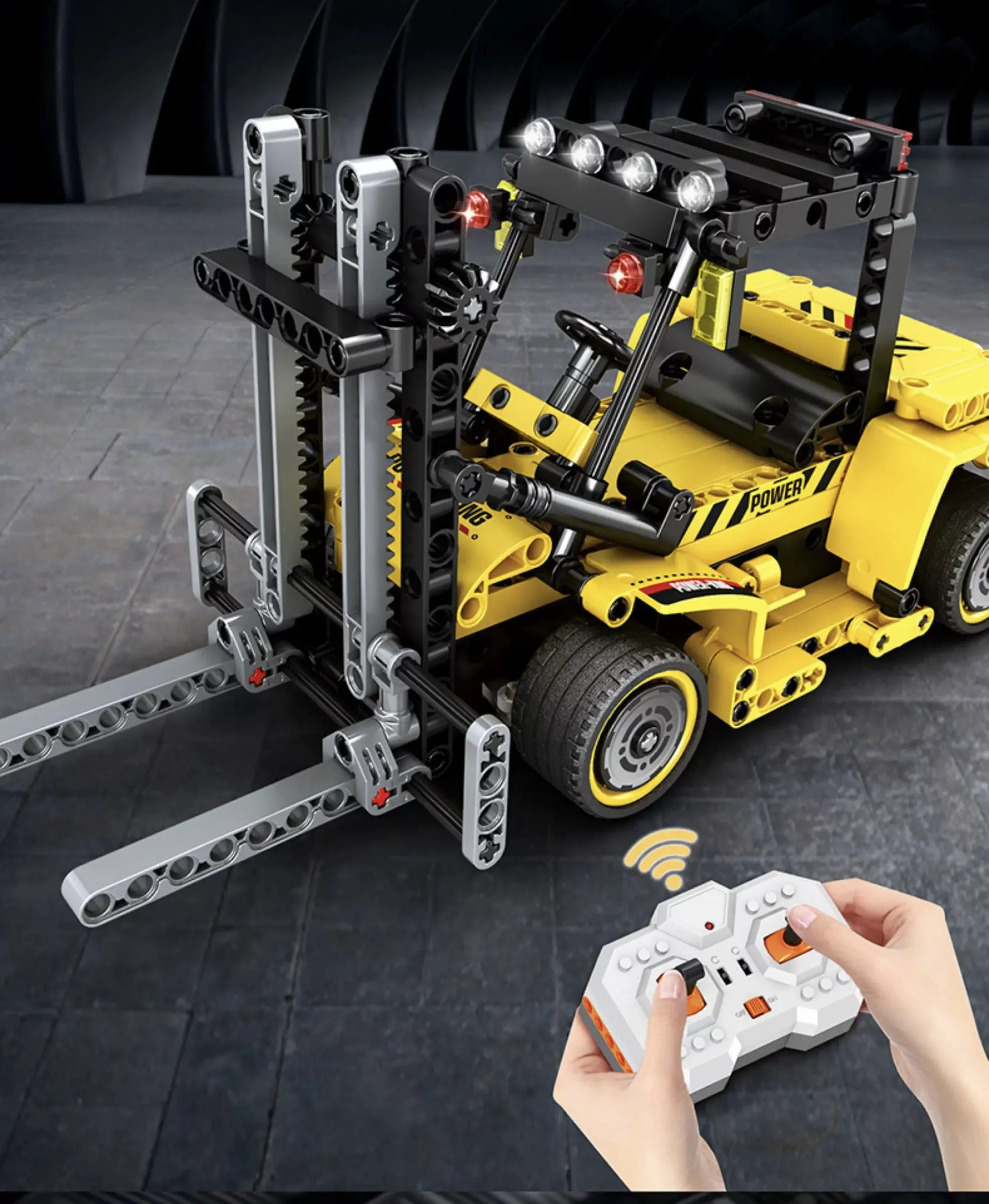 Mingdi 8710 RC Forklift Assembly Model – Engineering Toy Car (lego)